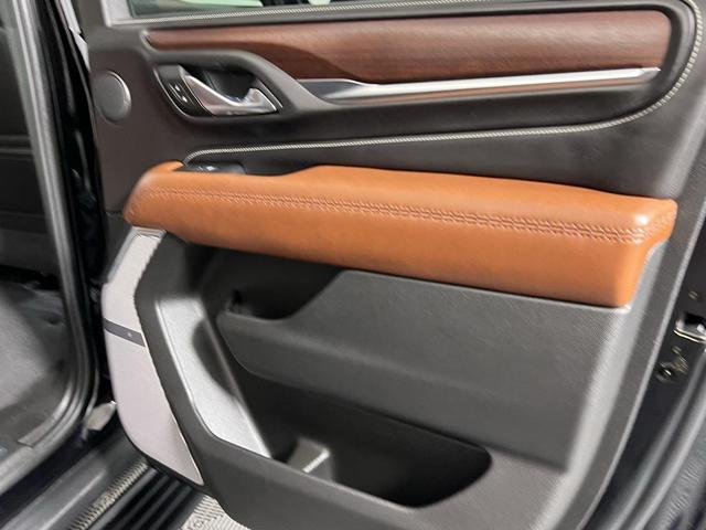 Photo of 2024 Onyx Black GMC Yukon XL