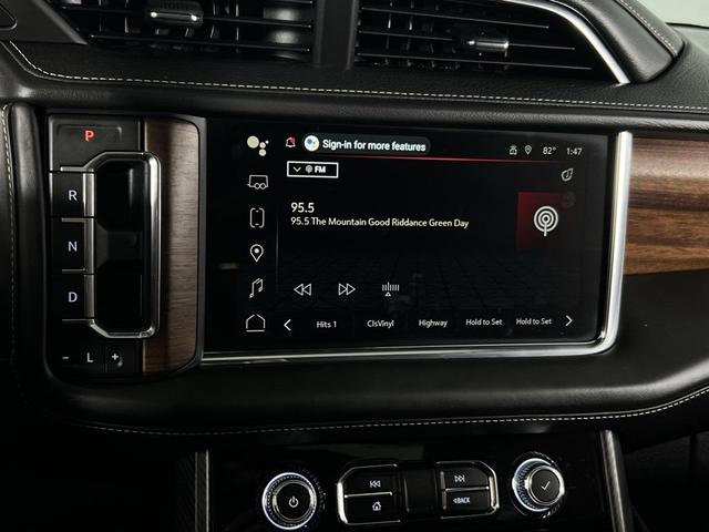 Photo of 2024 Onyx Black GMC Yukon XL