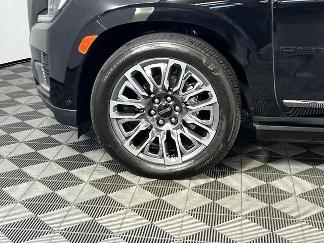 Photo of 2024 Onyx Black GMC Yukon XL