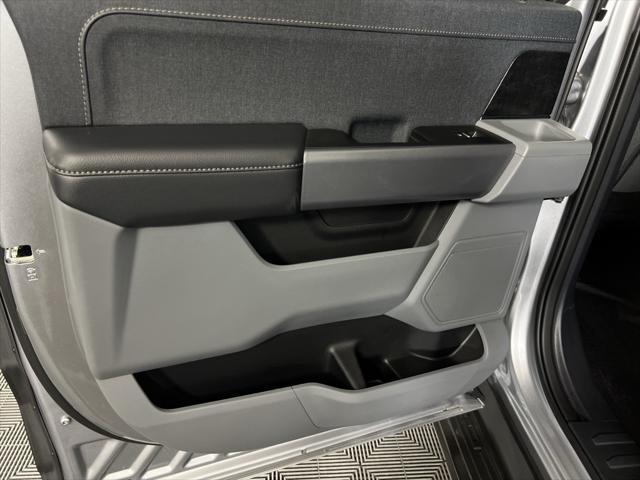 Photo of 2023 Iconic Silver Metallic Ford F-150 Lightning