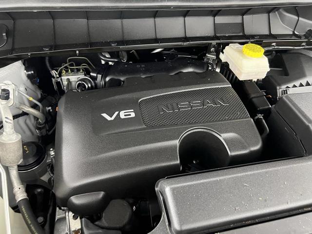 Photo of 2022 Brilliant Silver Metallic Nissan Pathfinder