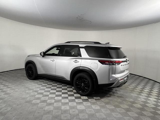 Photo of 2022 Brilliant Silver Metallic Nissan Pathfinder