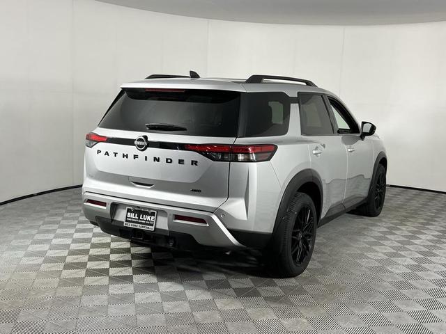 Photo of 2022 Brilliant Silver Metallic Nissan Pathfinder