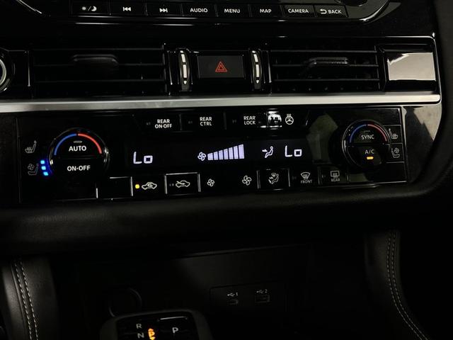 Photo of 2022 Brilliant Silver Metallic Nissan Pathfinder