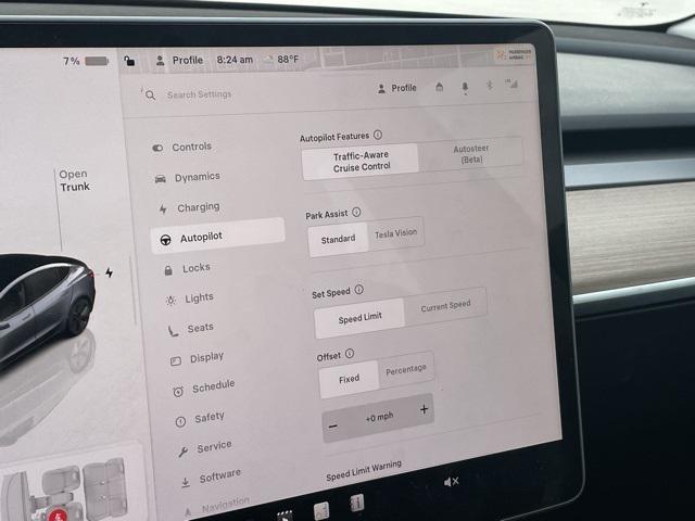 Photo of 2022 Gray Tesla Model 3