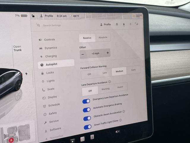 Photo of 2022 Gray Tesla Model 3