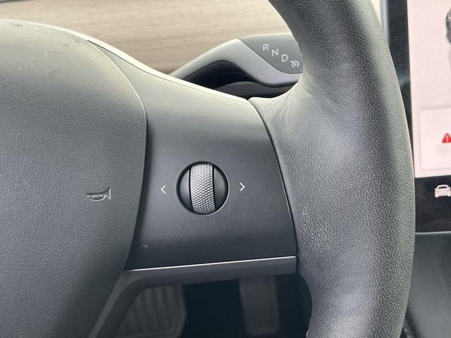 Photo of 2022 Gray Tesla Model 3