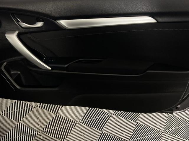 Photo of 2020 Crystal Black Pearl Honda Civic