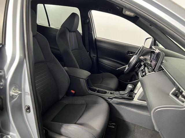 Photo of 2023 Silver Toyota Corolla Hybrid