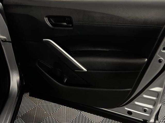 Photo of 2023 Silver Toyota Corolla Hybrid