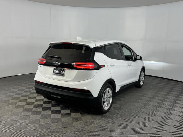 Photo of 2023 Summit White Chevrolet Bolt EV