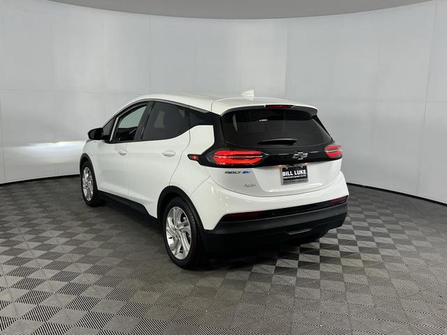 Photo of 2023 Summit White Chevrolet Bolt EV