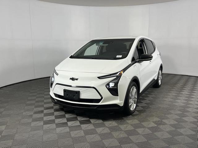 Photo of 2023 Summit White Chevrolet Bolt EV