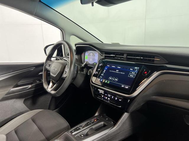 Photo of 2023 Summit White Chevrolet Bolt EV