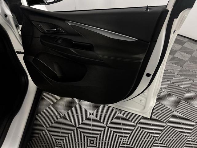 Photo of 2023 Summit White Chevrolet Bolt EV