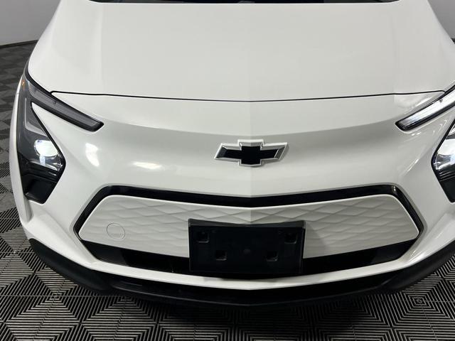 Photo of 2023 Summit White Chevrolet Bolt EV