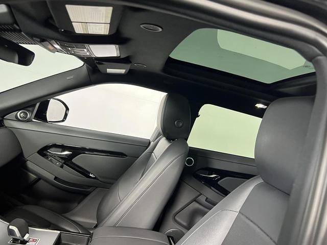 Photo of 2024 Santorini Black Metallic Land Rover Range Rover Evoque