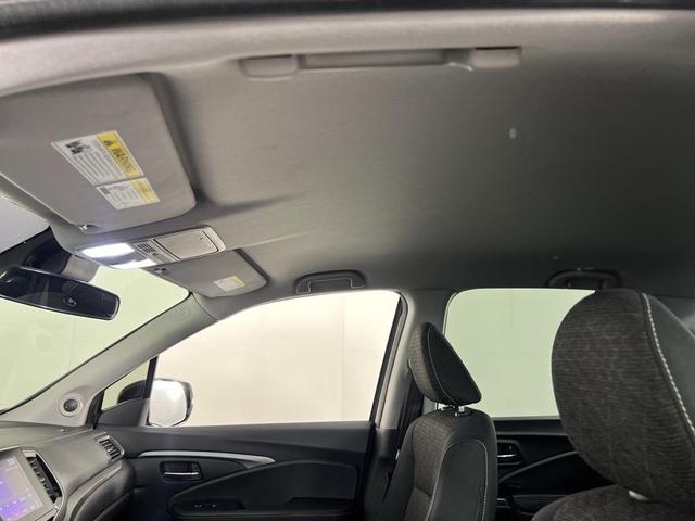 Photo of 2022 Lunar Silver Metallic Honda Ridgeline
