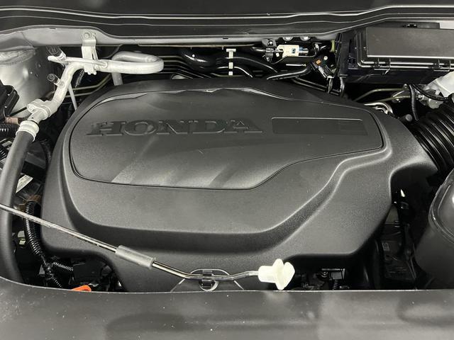 Photo of 2022 Lunar Silver Metallic Honda Ridgeline