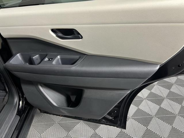Photo of 2024 Super Black Nissan Pathfinder