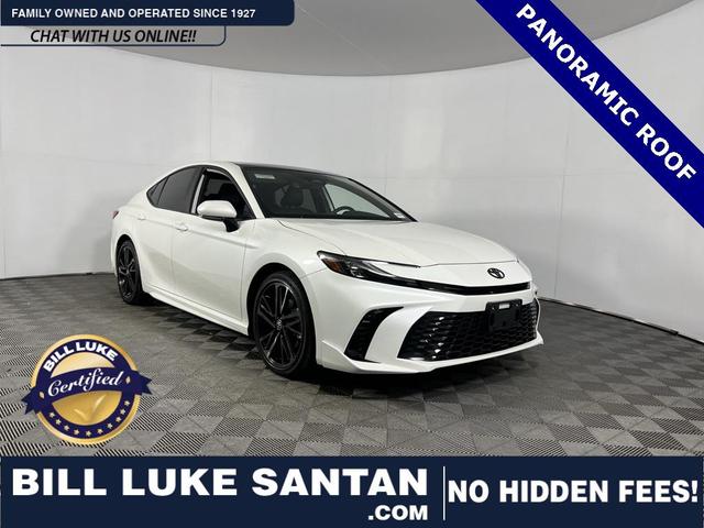 Photo of 2025 White Toyota Camry