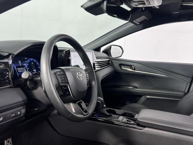 Photo of 2025 White Toyota Camry