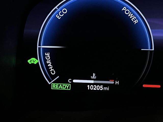 Photo of 2025 White Toyota Camry