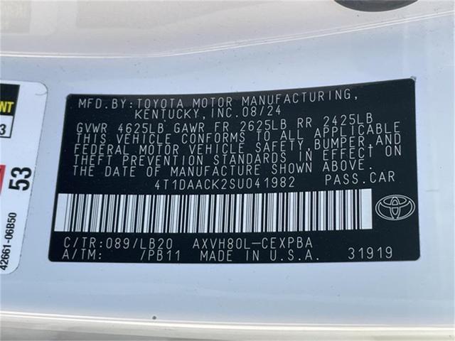 Photo of 2025 White Toyota Camry