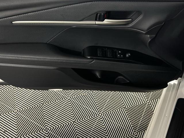 Photo of 2025 White Toyota Camry