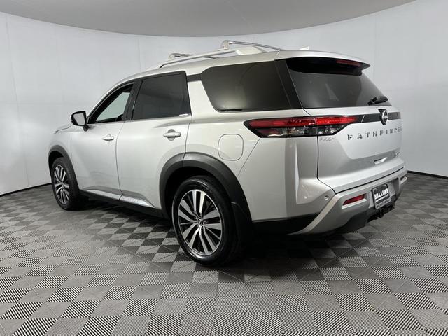 Photo of 2022 Brilliant Silver Metallic Nissan Pathfinder