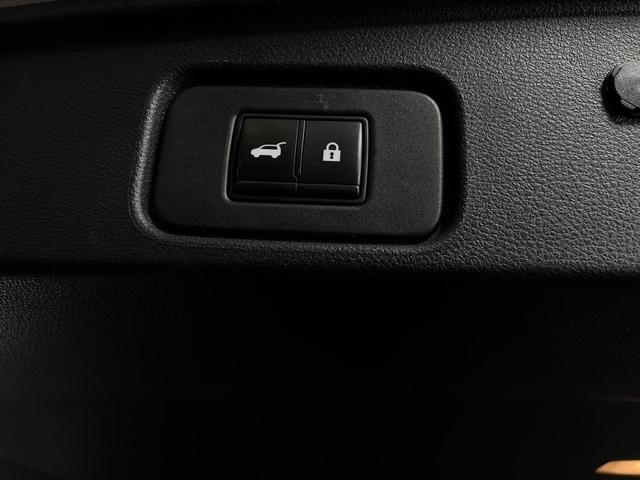 Photo of 2022 Brilliant Silver Metallic Nissan Pathfinder