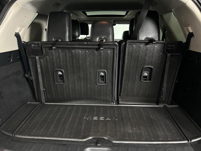 Photo of 2022 Brilliant Silver Metallic Nissan Pathfinder