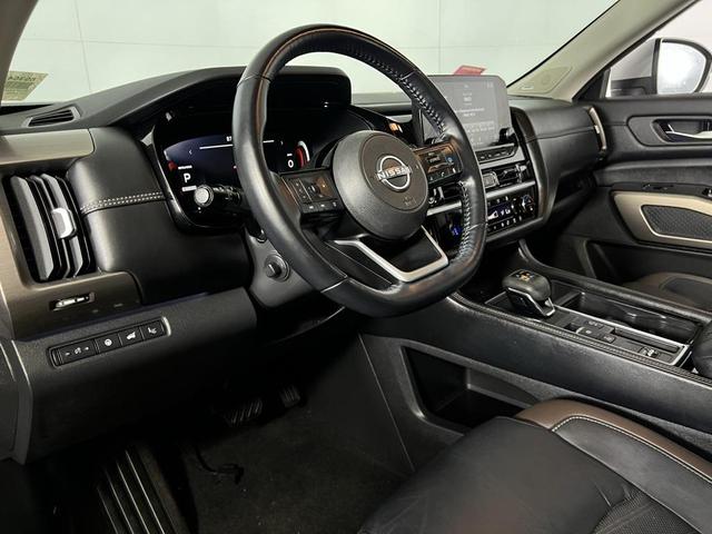 Photo of 2022 Brilliant Silver Metallic Nissan Pathfinder