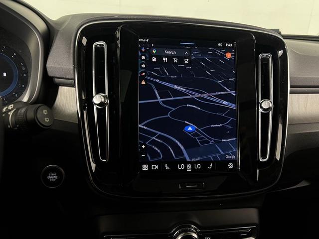 Photo of 2024 Gray Volvo XC40