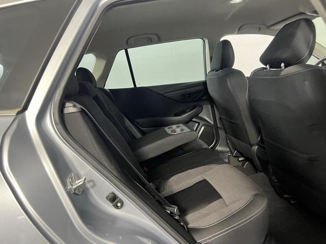 Photo of 2021 Ice Silver Metallic Subaru Outback