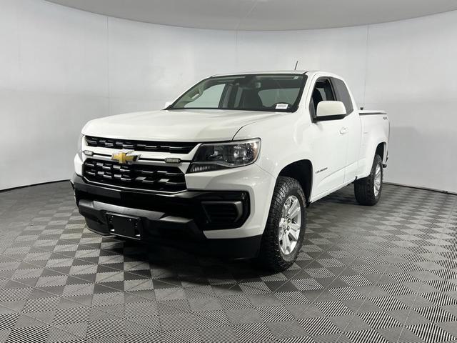 Photo of 2022 Summit White Chevrolet Colorado