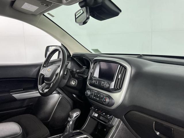 Photo of 2022 Summit White Chevrolet Colorado