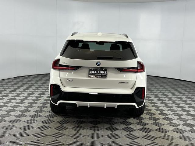 Photo of 2024 Alpine White BMW X1