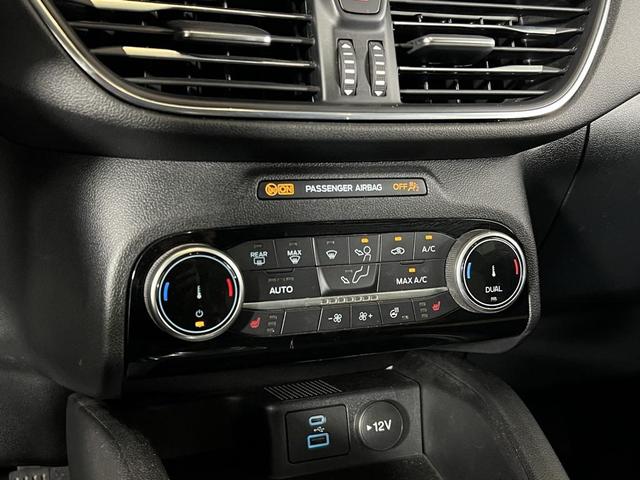 Photo of 2022 White Metallic Ford Escape