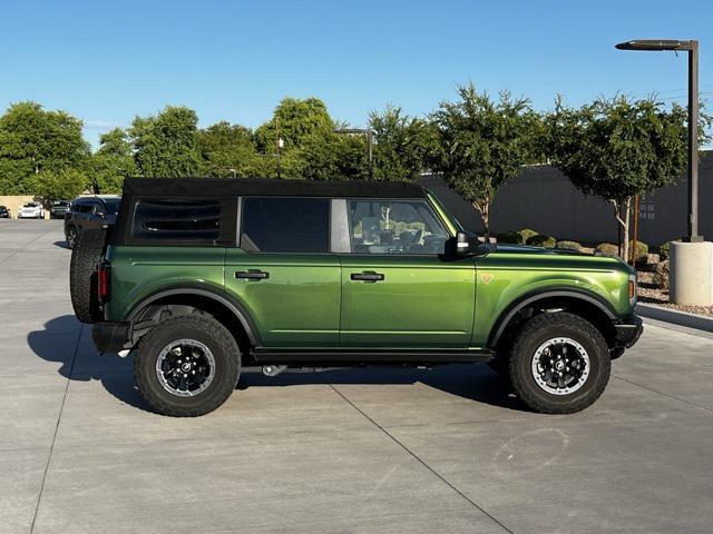 Photo of 2022 Green Metallic Ford Bronco