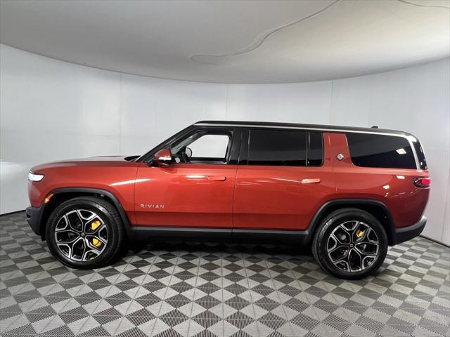 Photo of 2024 Orange Rivian R1S