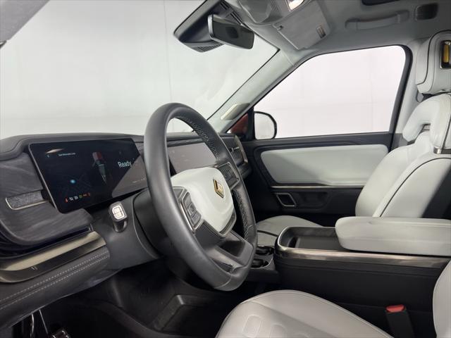 Photo of 2024 Orange Rivian R1S
