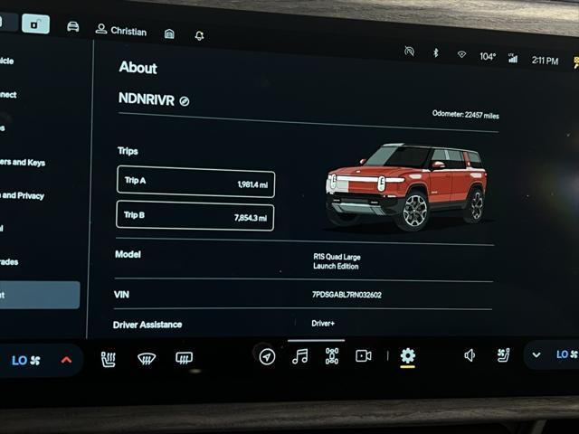 Photo of 2024 Orange Rivian R1S