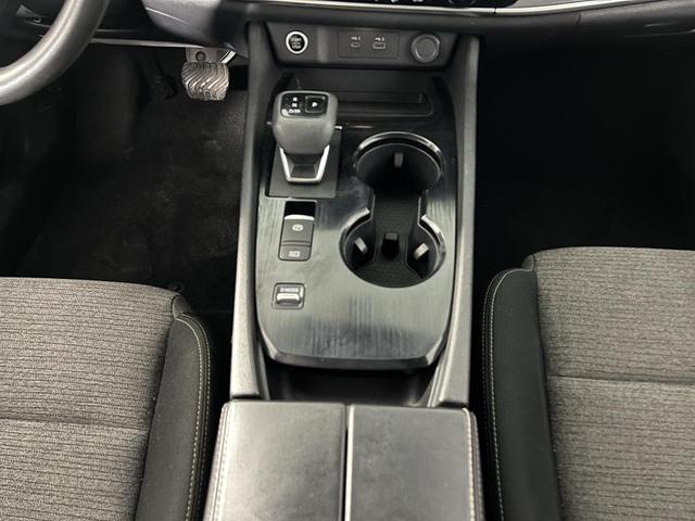 Photo of 2022 Super Black Nissan Rogue