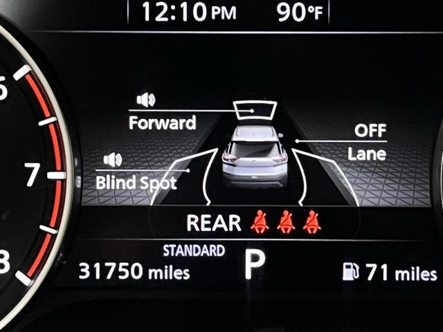 Photo of 2022 Super Black Nissan Rogue