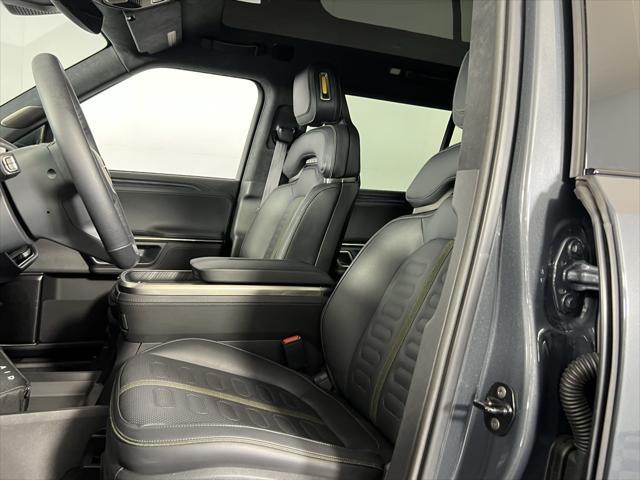 Photo of 2024 Red Canyon Rivian R1S