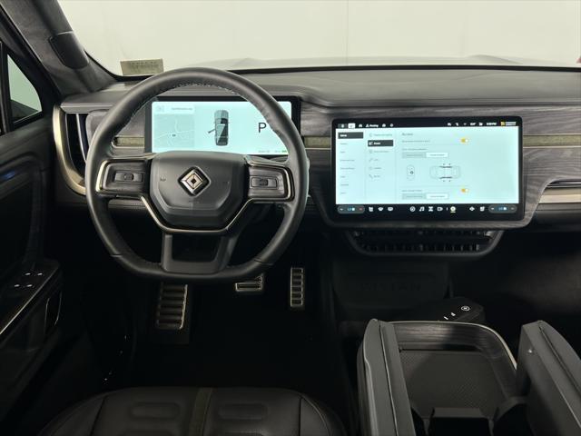 Photo of 2024 Red Canyon Rivian R1S