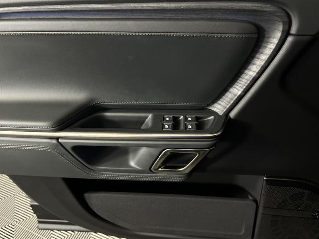 Photo of 2024 Red Canyon Rivian R1S
