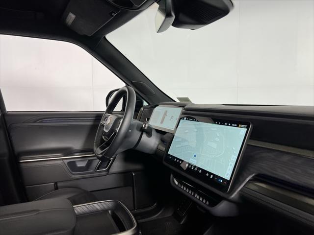 Photo of 2024 Red Canyon Rivian R1S