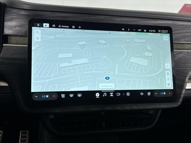 Photo of 2024 Red Canyon Rivian R1S